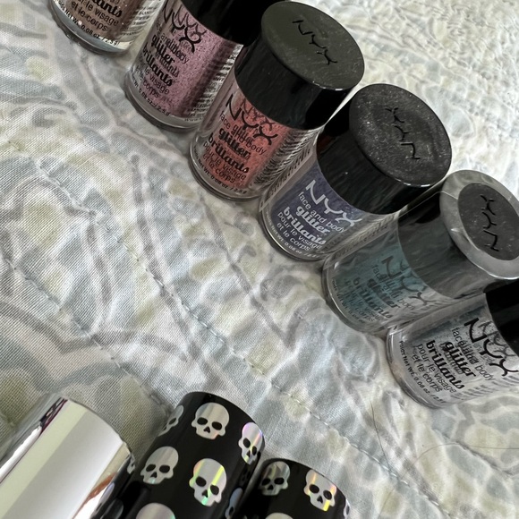 GLITTER AND LIQUID EYESHADOW BUNDLE MUST GO - Picture 4 of 12